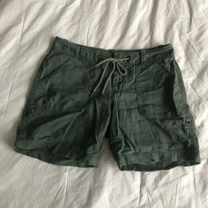 Green khaki drawstring waist hiking shorts size 6